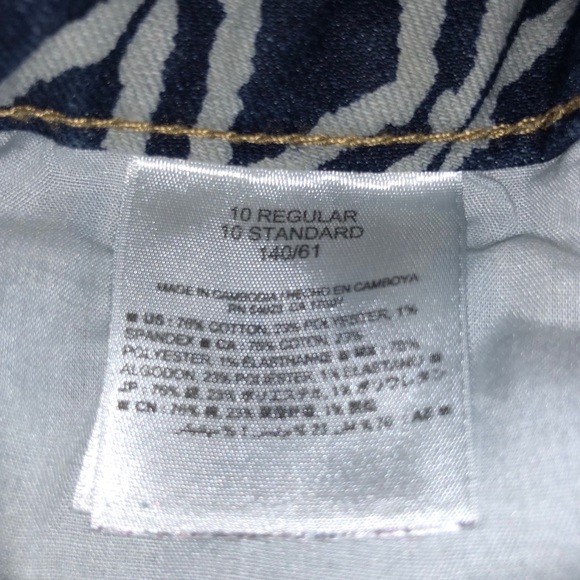 Old Navy Pattern Jean Short Size10Regular Standard - Picture 6 of 8